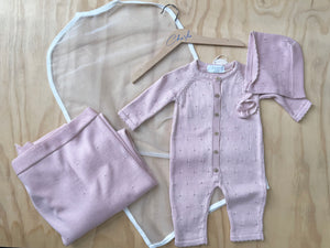 Custom Hanger & Mesh Bag